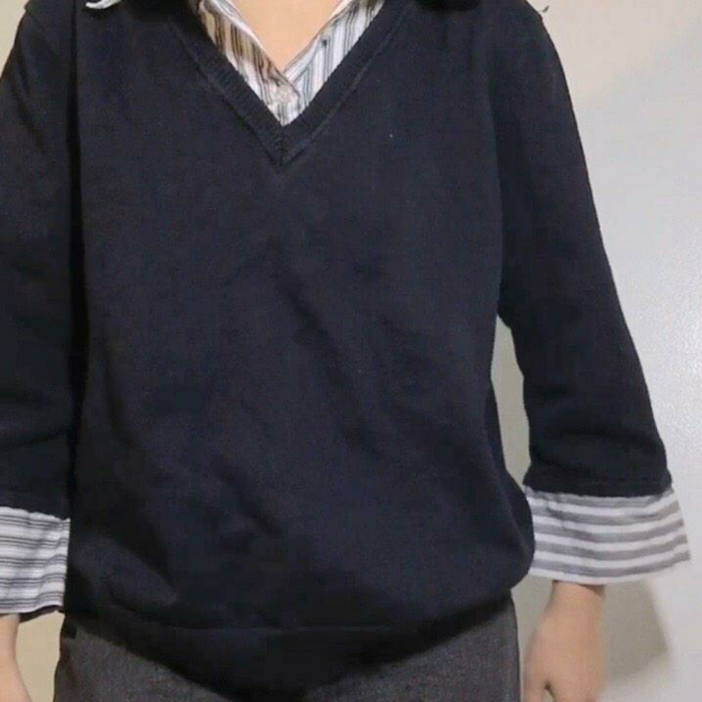 Sweater - Picture 2 of 3